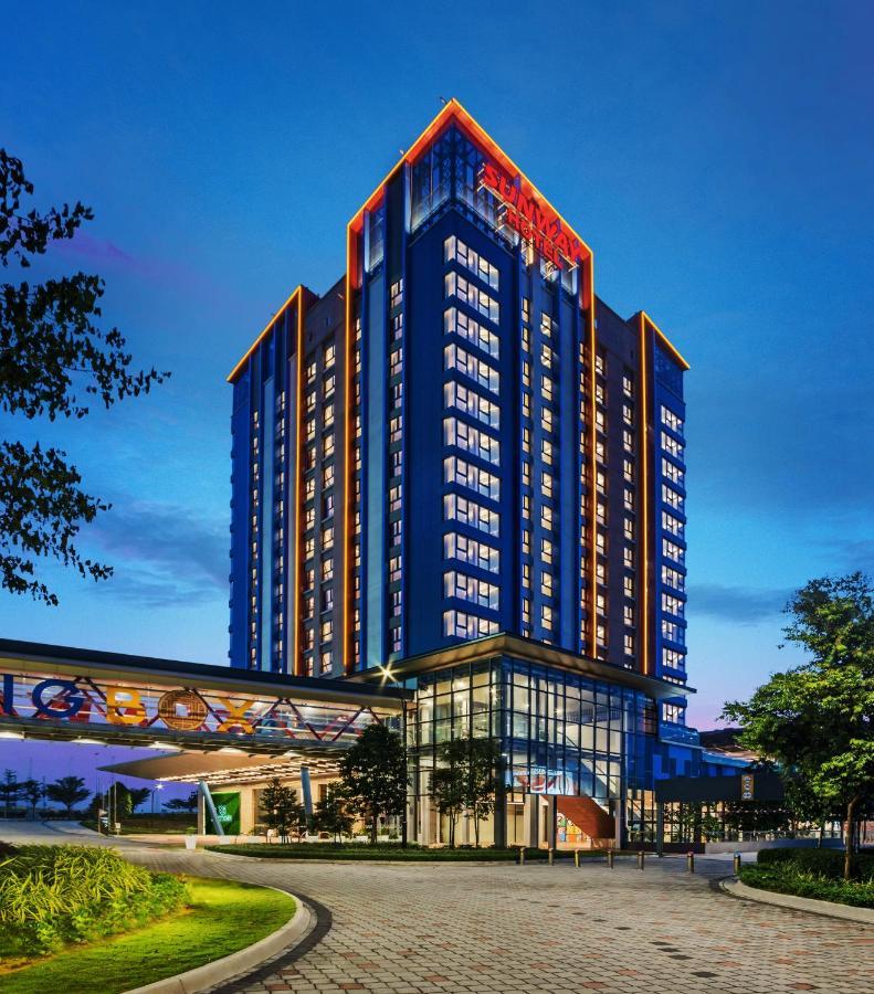 Sunway Hotel Big Box Нусаяя Екстер'єр фото