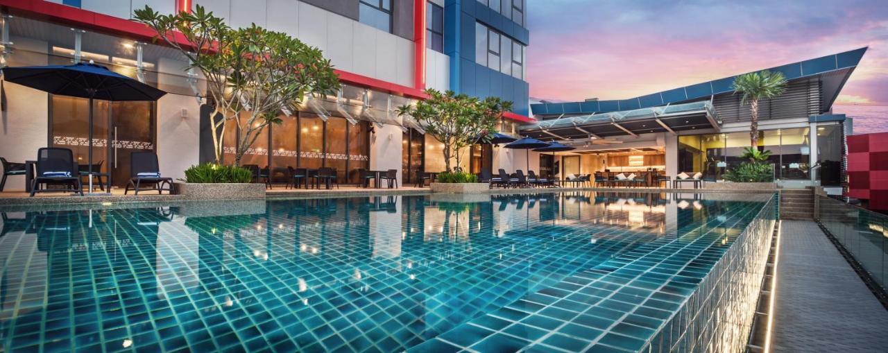 Sunway Hotel Big Box Нусаяя Екстер'єр фото